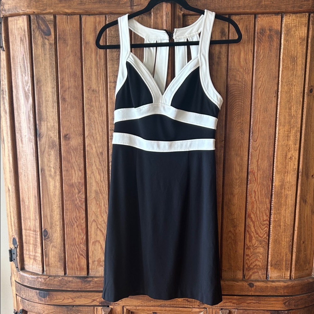 Chic Black and White Block Lined Dress. Medium